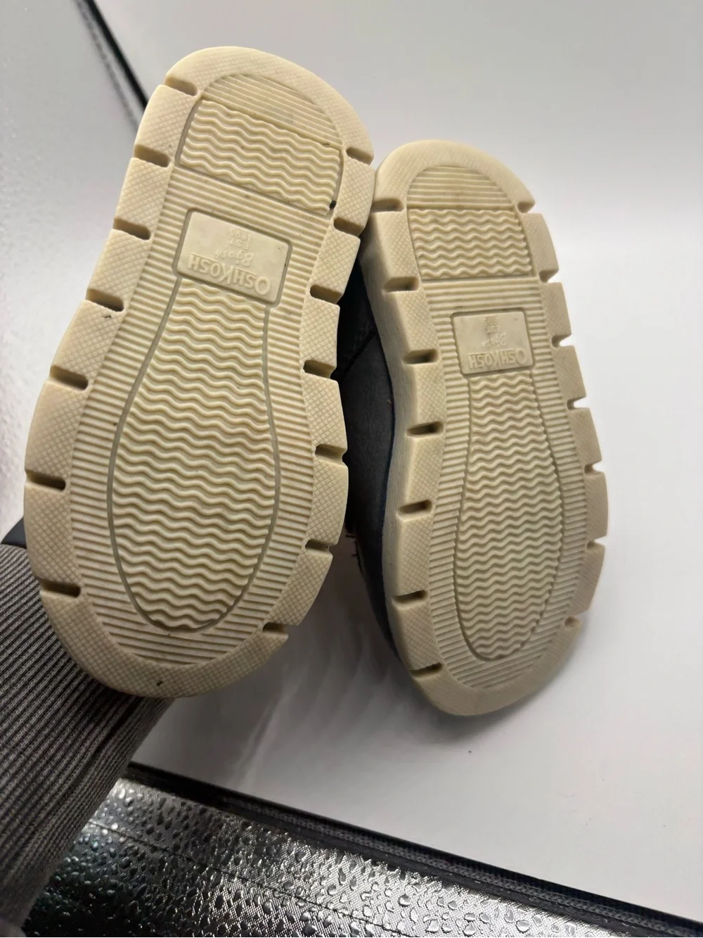 OshKosh B'gosh Gray Leather Kids Ankle Boots with Cream Sole